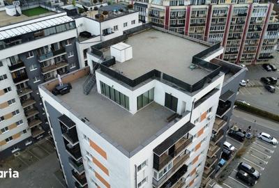 Apartament cu 4 camere semidecomandat în Dâmbul Rotund