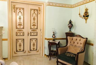 Apartament cu 4 camere în Central - 2
