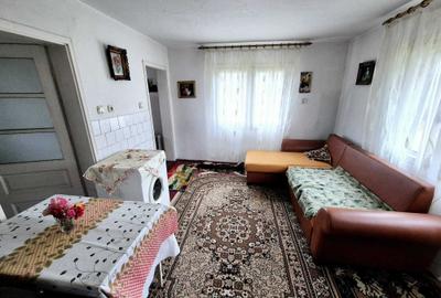 Casă cu 4 camere în Rusca