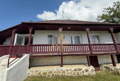 Casă individuală cu 2 camere cu Canalizare în Pipirig - 4