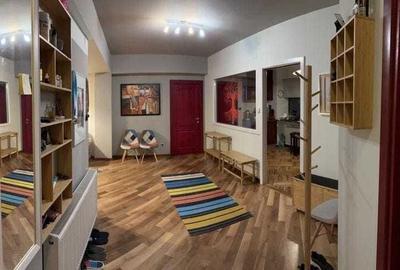 Apartament cu 4 camere decomandat în Central - 2