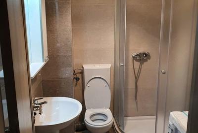 Garsonieră decomandată în Păcii