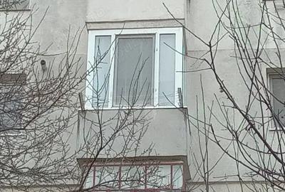 Apartament cu 2 camere semidecomandat în Micro 15