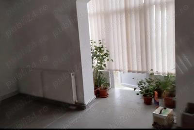 Spațiu comercial, de 84 mp, în Central - 2