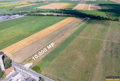 Teren de 10000 mp, în Central