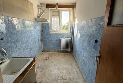 Apartament cu 3 camere în Drumul Taberei