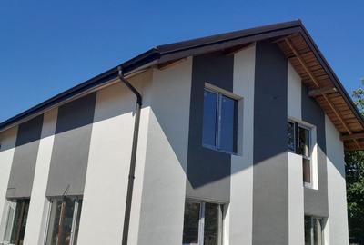 Casă cu 4 camere cu Teren 1728 Mp în Mârșa