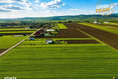 Teren de 2498 mp, în Central - 7