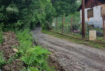 Teren de 5200 mp, în Central
