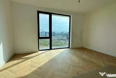 Casă cu 7 camere cu Teren 395 Mp în Tunari