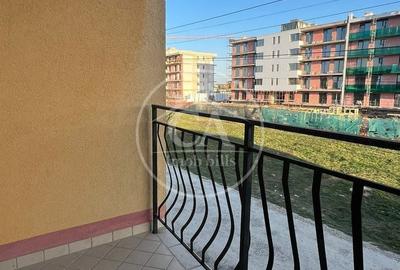 Apartament cu 4 camere decomandat în Sânmartin