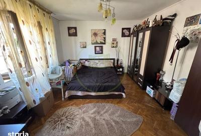 Casă cu 5 camere decomandat cu Teren 430 Mp în Siloz - 1