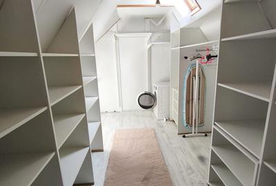 Apartament cu 4 camere în Schei