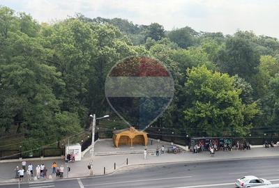 Apartament cu 2 camere decomandat în 1 Mai