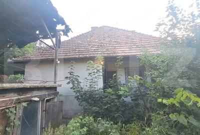 Casă cu Teren 208 Mp în Central