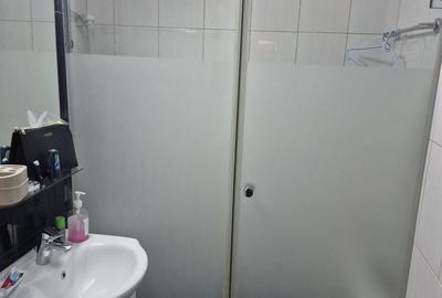 Apartament cu 4 camere semidecomandat în Militari