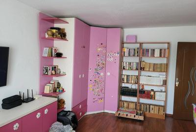 Apartament cu 3 camere decomandat în Nicolina - 3