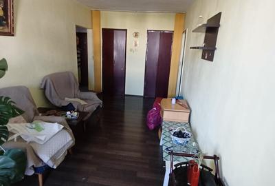 Apartament cu 2 camere semidecomandat în Mihai Bravu