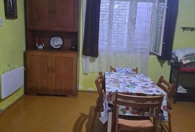Casă cu 5 camere cu Teren 2129 Mp în Cenad