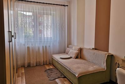 Apartament cu 3 camere decomandat, mobilat în Răcădău - 8