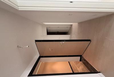 Apartament cu 2 camere decomandat în Jiului