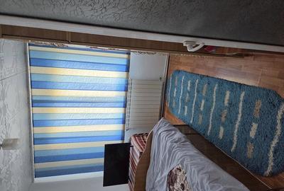 Apartament cu 3 camere semidecomandat în Exterior Vest