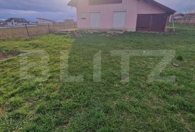 Casă cu 4 camere cu Teren 1000 Mp în Șcheia