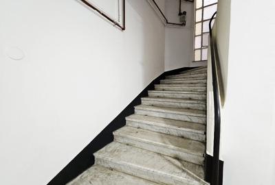 Garsonieră decomandată în Universitate