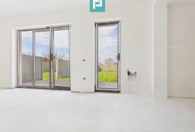 Duplex cu 4 camere cu Canalizare în Covaci - 2