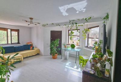 Casă cu 5 camere cu Teren 1500 Mp în Central - 2