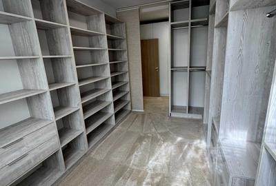 Apartament cu 3 camere decomandat în Băneasa