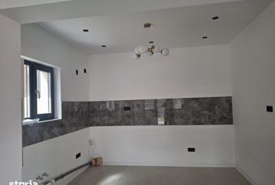 Casă cu 5 camere cu Teren 477 Mp în Bârnova
