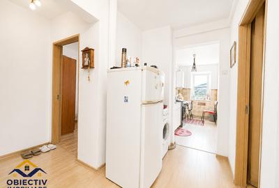Apartament cu 4 camere semidecomandat în Dărmănești