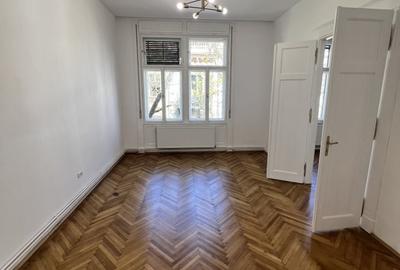 Apartament cu 3 camere semidecomandat în Neptun - 2