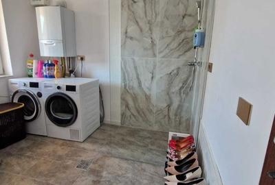 Casă cu 4 camere în Central - 3
