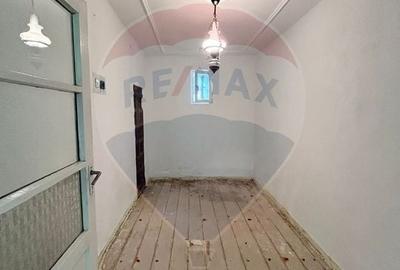 Casă individuală cu 5 camere cu Teren 265 Mp în Traian - 5
