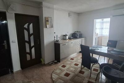 Apartament cu 3 camere decomandat în Central - 9