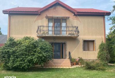 Casă cu 5 camere cu Piscina în Central - 19