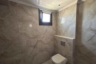 Casă cu Teren 460 Mp în Central