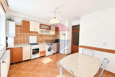 Apartament cu 2 camere semidecomandat, mobilat în Mărăști