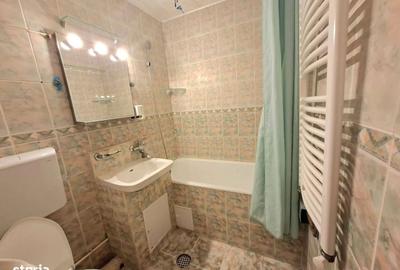 Apartament cu 2 camere semidecomandat în Craiovița Nouă