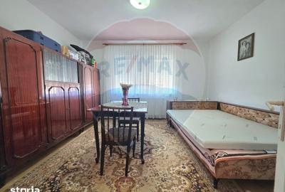 Casă cu 3 camere cu Teren 367 Mp în Central - 11