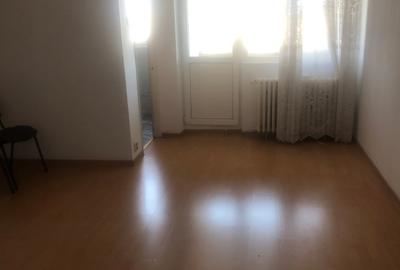 Garsonieră semidecomandată, mobilată în Titan