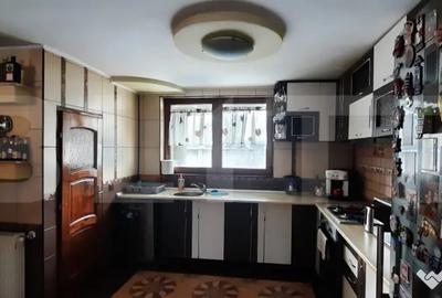 Casă cu 4 camere cu Teren 342 Mp în Micro 17 - 7