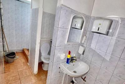 Spațiu comercial, de 200 mp, în Central