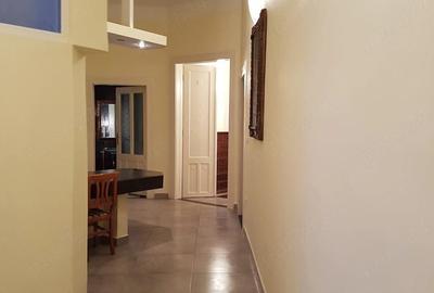 Apartament cu 5 camere decomandat în Central - 2