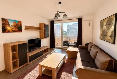 Apartament cu 2 camere decomandat în Tractorul