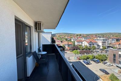 Apartament cu 3 camere semidecomandat, mobilat în Gruia