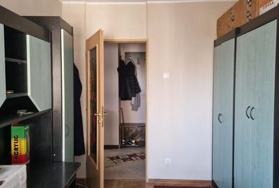 Apartament cu 3 camere decomandat în Valea Moșneagului - 2