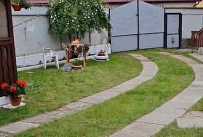 Casă individuală cu 3 camere cu Canalizare în Velț